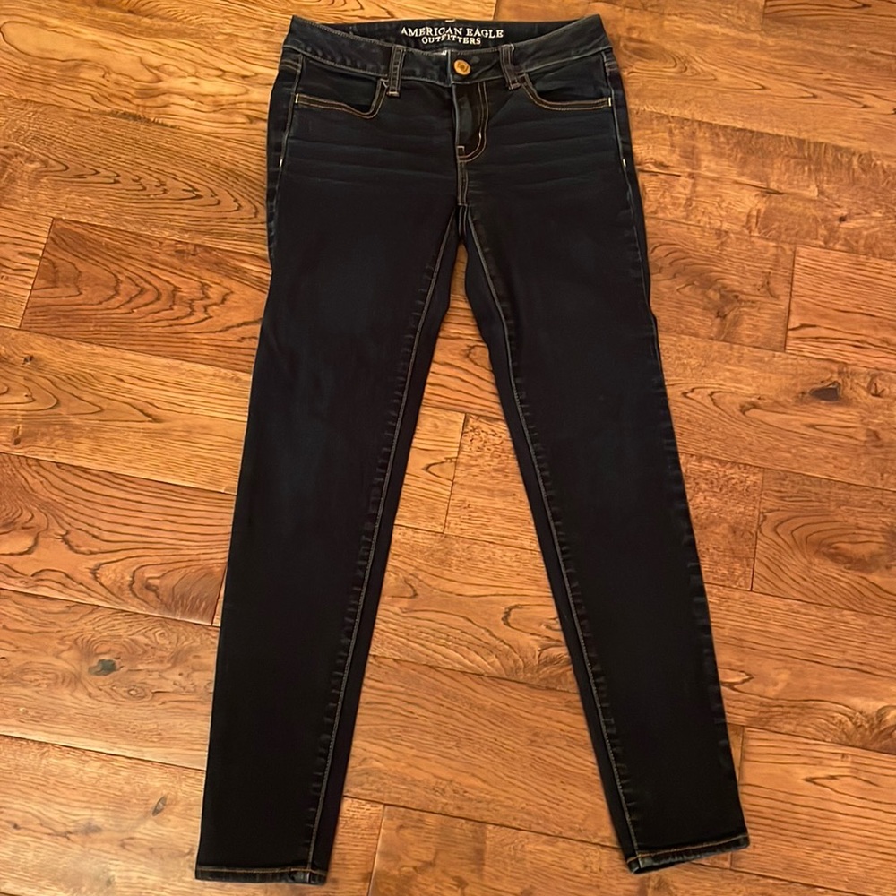 American eagle super stretch dark denim jeans